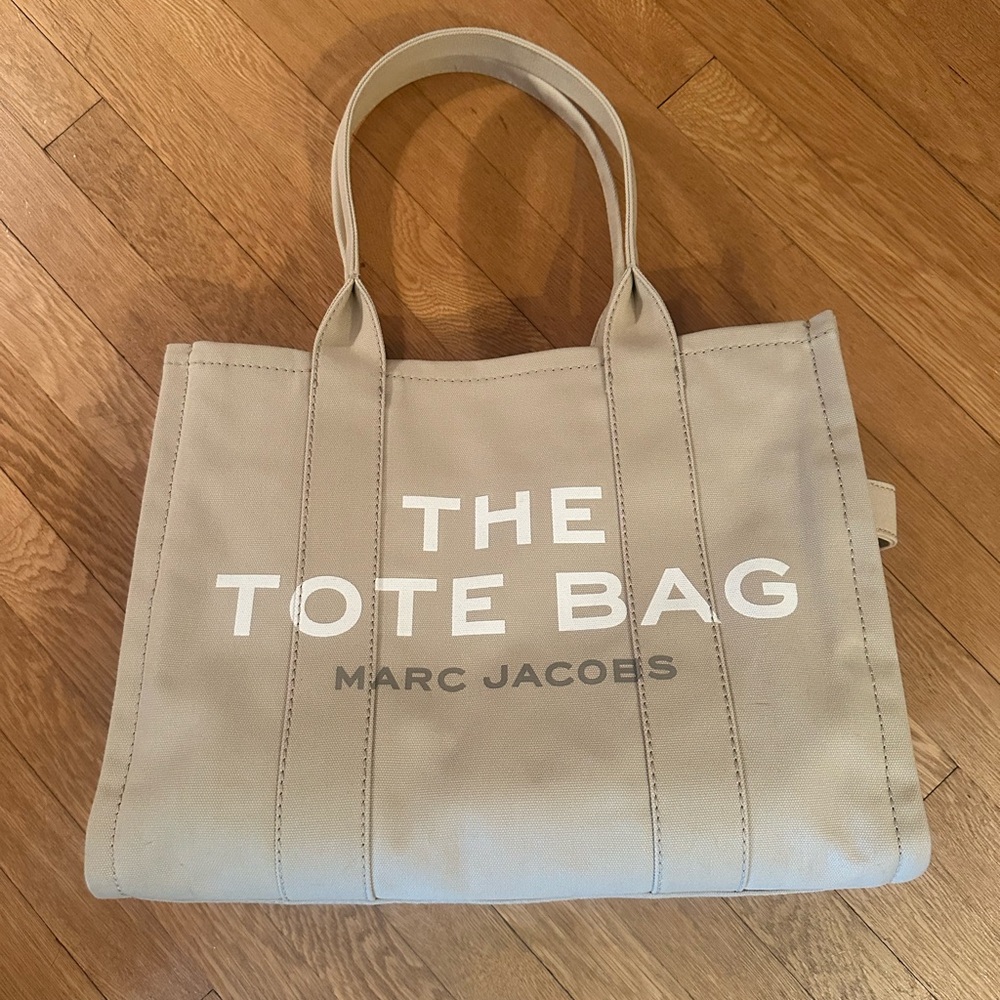 Marc Jacobs The Large Tote
